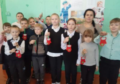 Новогодняя игрушка из фетра